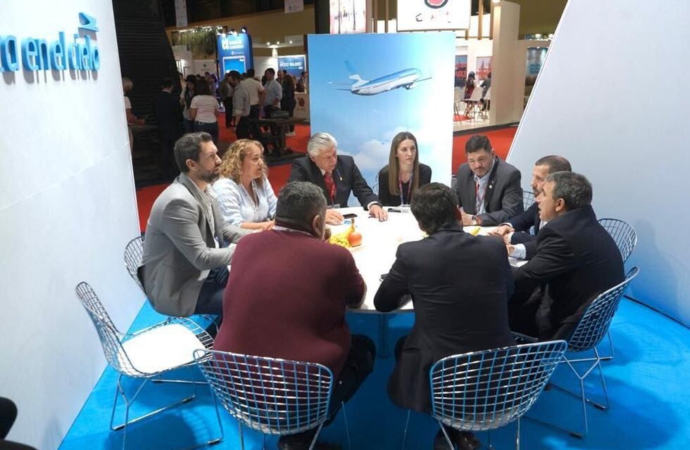 Ushuaia: El Secretario de Turismo mantuvo reuniones con Aerolíneas Argentinas