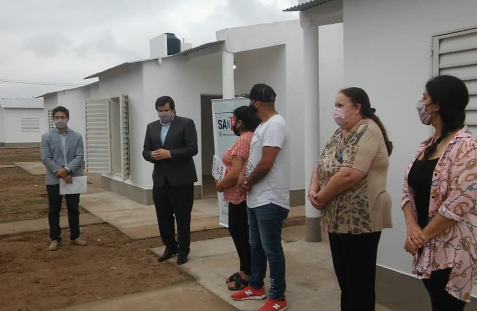 Entregaron viviendas en Suncho Corral
