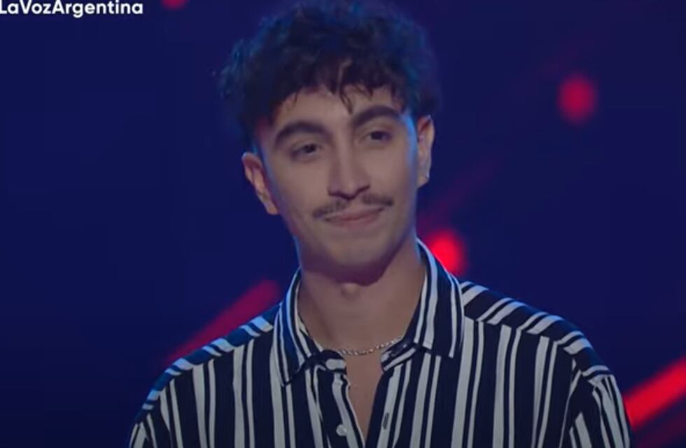 El platense Ezequiel Romano perdió las batallas en La Voz Argentina, pero fue robado por otro equipo