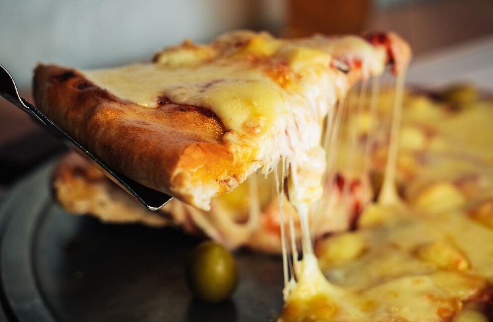 Pidió pizzas, le llegaron “incompletas” y la respuesta se volvió viral: “Tal vez se las comió el cadete”