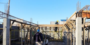 Caen en Tandil la venta de materiales para la construcción