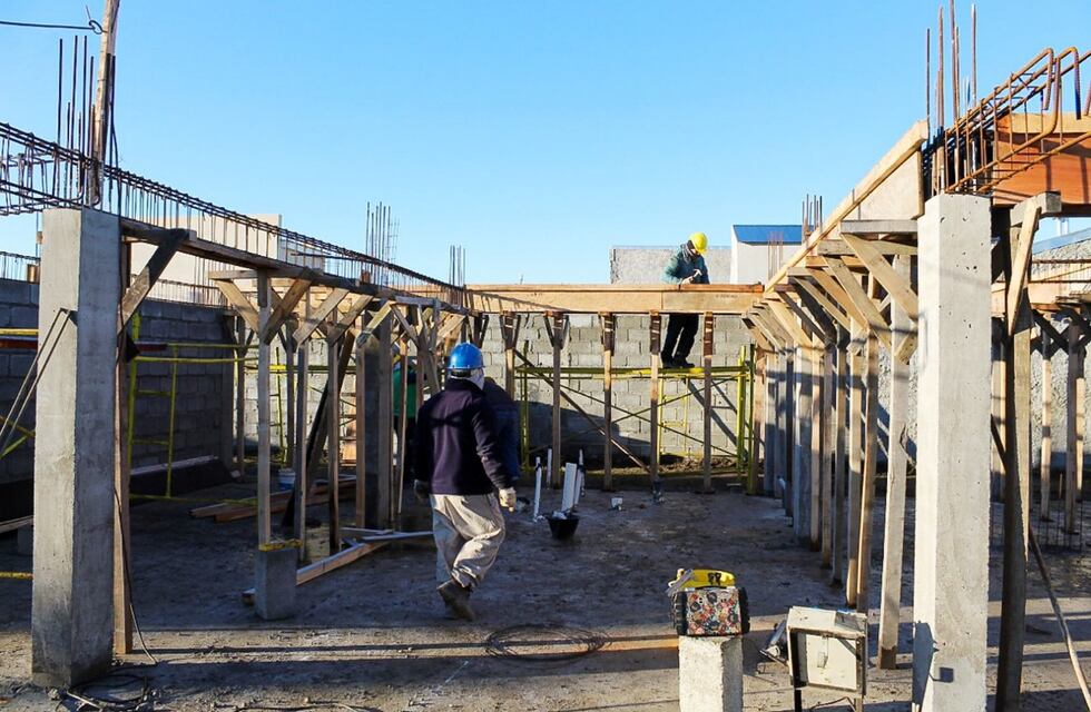 Caen en Tandil la venta de materiales para la construcción