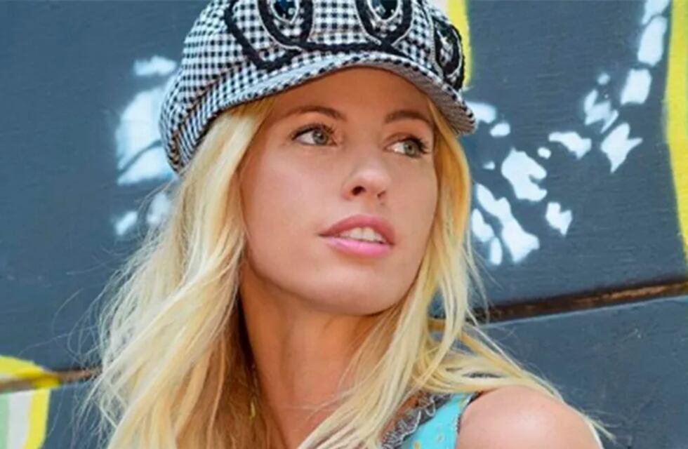 Rocío Guirao Díaz conquistó las redes con una foto “retro” en microbikini marrón