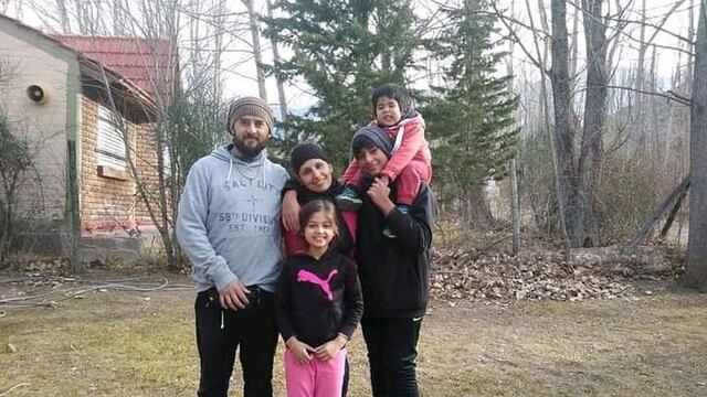 Familiares y amigos reúnen plata para poder traer sus cuerpos a Mendoza y enterrarlos en su provincia.