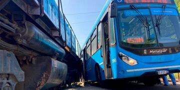 Hay versiones encontradas sobre si el motorman efectuó la señal sonora