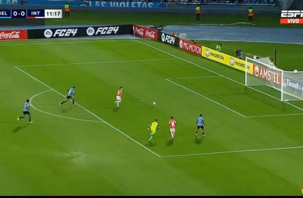 Milagro en el área de Belgrano: el gol imposible que se perdió Borré para el Inter