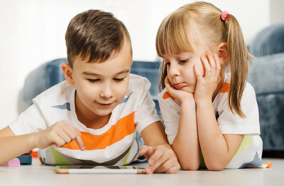 ¿Los hermanos mayores son más inteligentes? Un estudio revela la impactante verdad