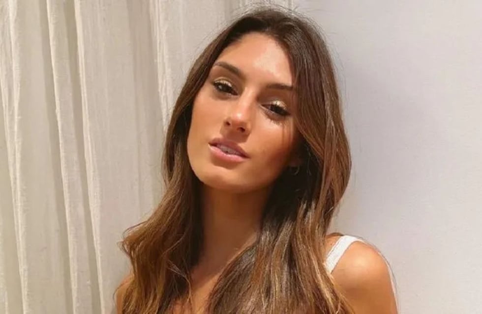 El destape ultra hot de Lola Latorre con un vestido que no dejó nada a la imaginación