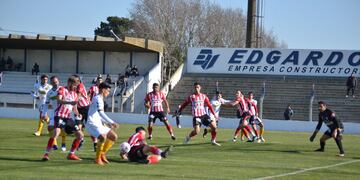 Instituto no supo cómo llegar al gol en la primera etapa (Foto: Prensa Santamarina).