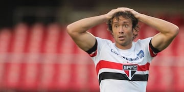 Robaron el celular de Diego Lugano en los festejos de San Pablo