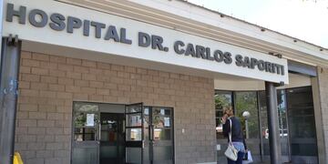 Médico del Hospital Saporiti busca recuperar su computadora, con la que hacía seguimiento de pacientes con Coronavirus.