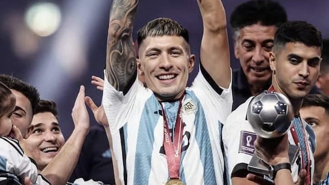 Lisandro Martínez, el Nº 25 de la Selección levantó la Copa del Mundo
