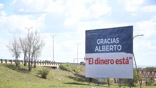 Mensajes en la vía pública sobre el supuesto déficit de San Luis