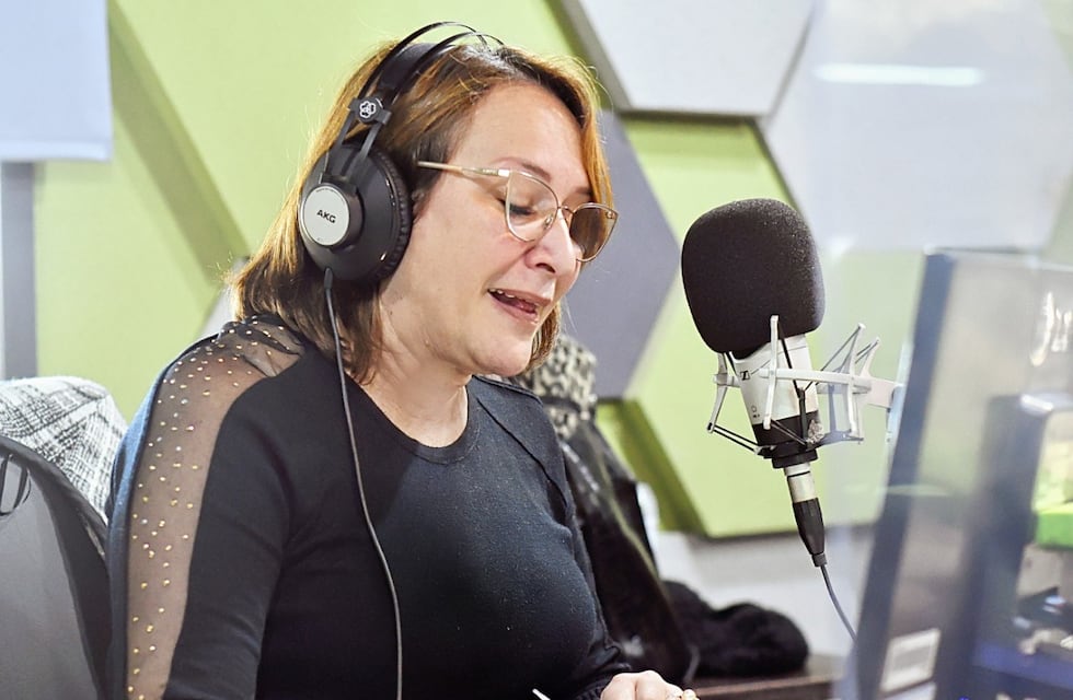 Emotiva despedida de Rebeca Bortoletto en su último día de radio