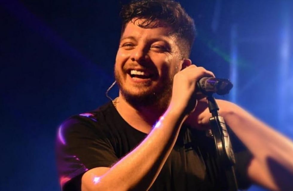 Multa de 80.000 pesos y 60 horas de trabajo para Damián Córdoba, por su show en un bar