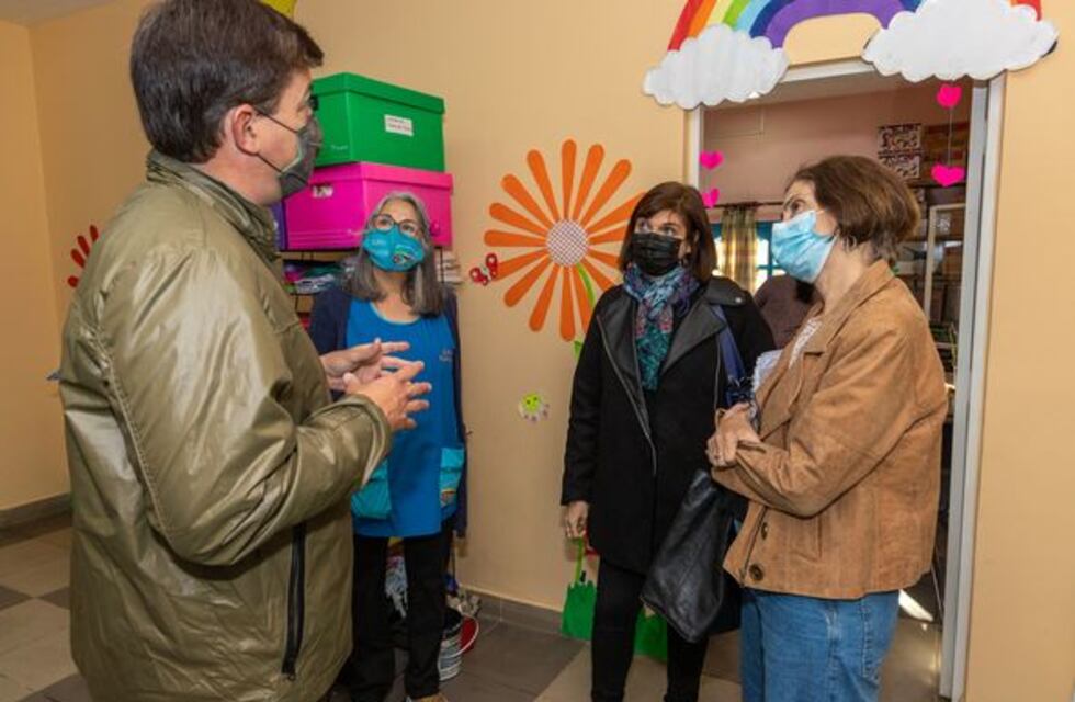 Soldini: junto a Supervisoras, Luciani recorrió el lote del futuro Jardín Provincial