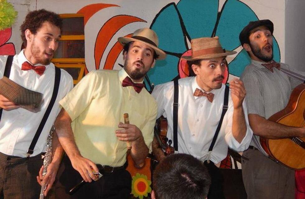 Mensajes de amor en forma de canción en un show ideal dedicado a ellas en su día