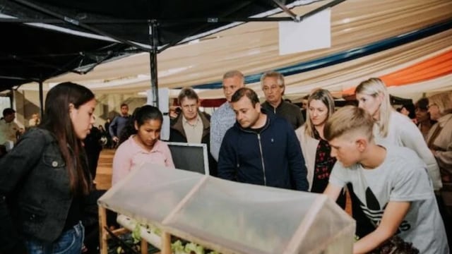 Almafuerte: entregaron insumos y herramientas a productores y emprendedores.