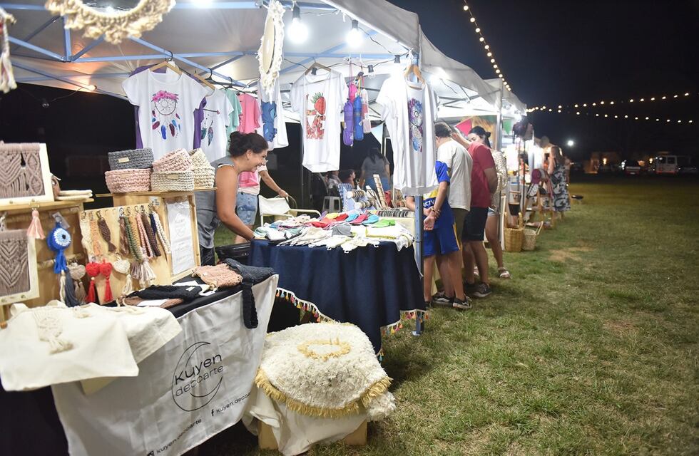 Se viene otra doble edición de la Feria de la Curva en Pueblo Belgrano
