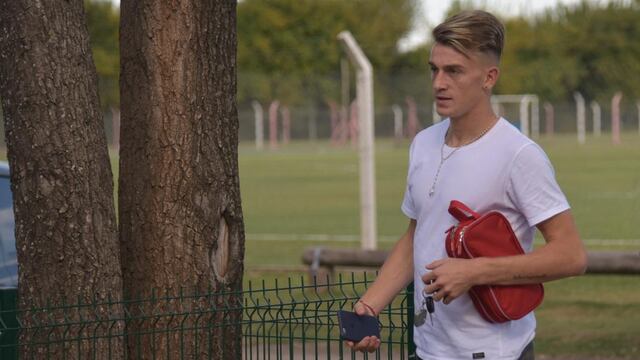 Guido Mainero en sus tiempos con la Albirroja. Se recupera de una lesión en Sarmiento de Junín, y alienta a Instituto (La Voz archivo).