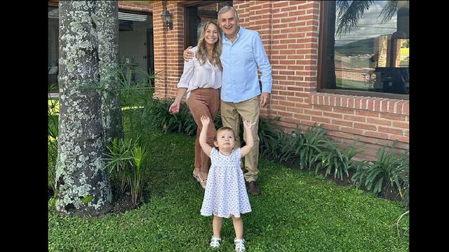 El gobernador de Jujuy, Gerardo Morales, disfrutando en familia del Domingo de Pascuas.