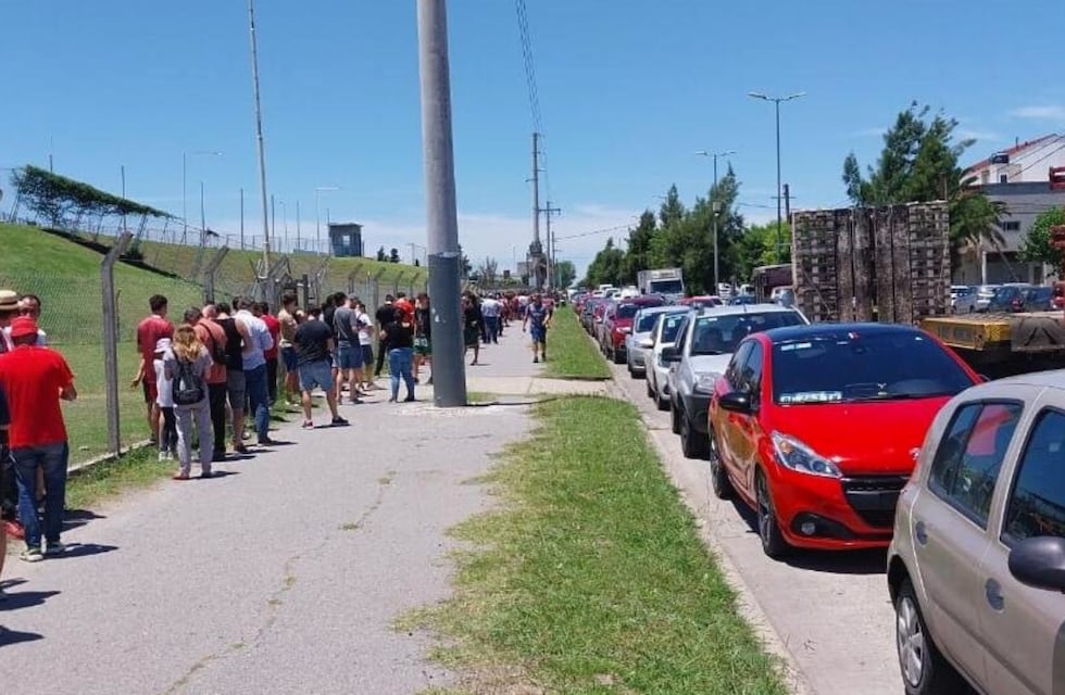 “Faltó seguridad”: un hincha de Estudiantes de La Plata sufrió un robo mientras retiraba las entradas de la final de la Copa Argentina
