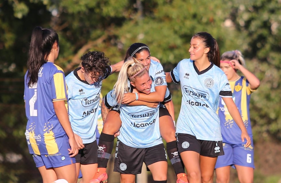 Fútbol femenino: Belgrano puso segunda con otra goleada