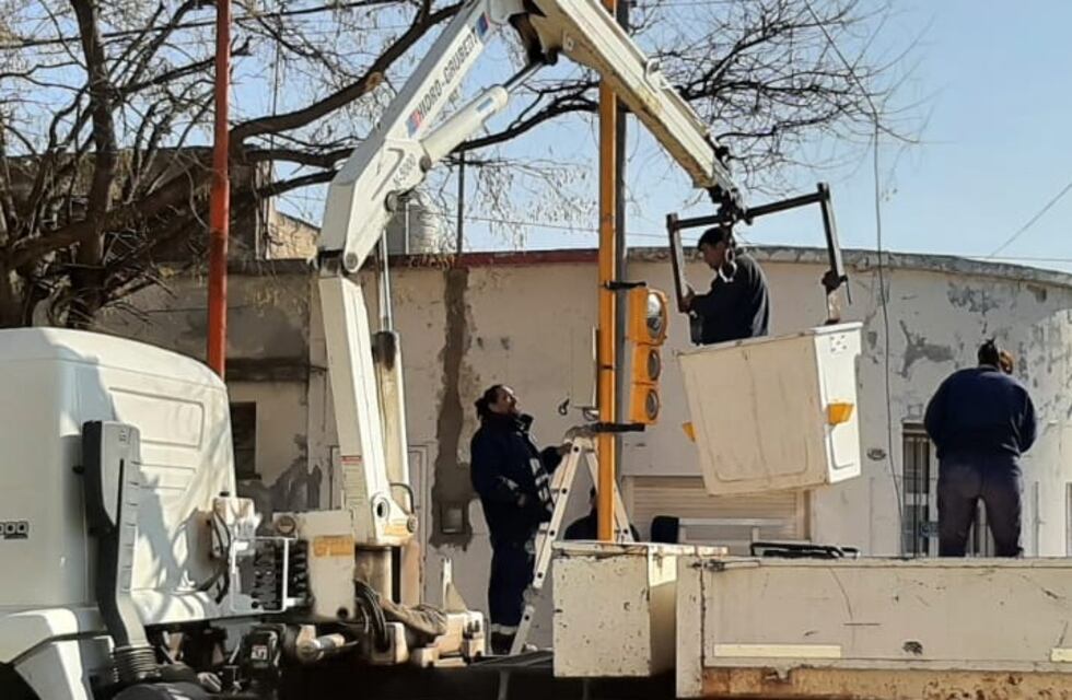 Nuevos sistemas de semáforos en diferentes esquinas de la ciudad