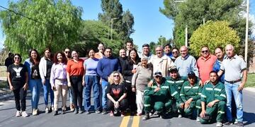 La comunidad espera con ansias la culminación de estos proyectos, que representan un salto hacia el progreso y la modernidad en la región.