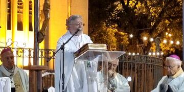 Pedro Torres al momento de asumir el obispado de Rafaela