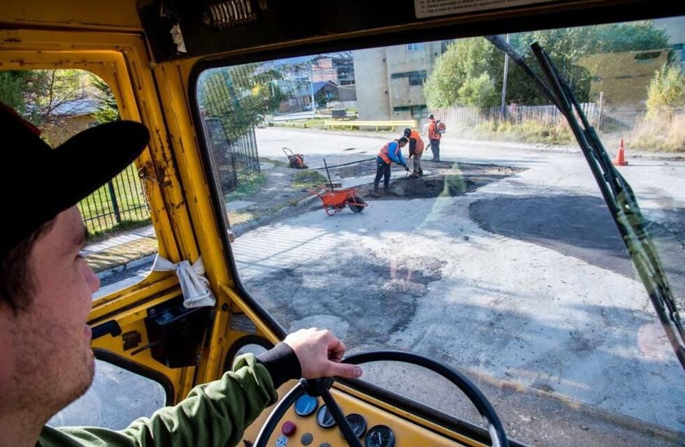 La Municipalidad de Ushuaia realizó mejoramiento vial en la calle Luis Vernet