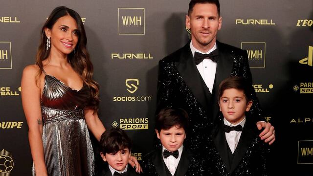 La familia completa estuvo presente en la ceremonia en París.