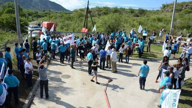 La planta de tratamiento cloacal tomada por los empleados de la Coopi. El municipio no pudo acceder esta semana.