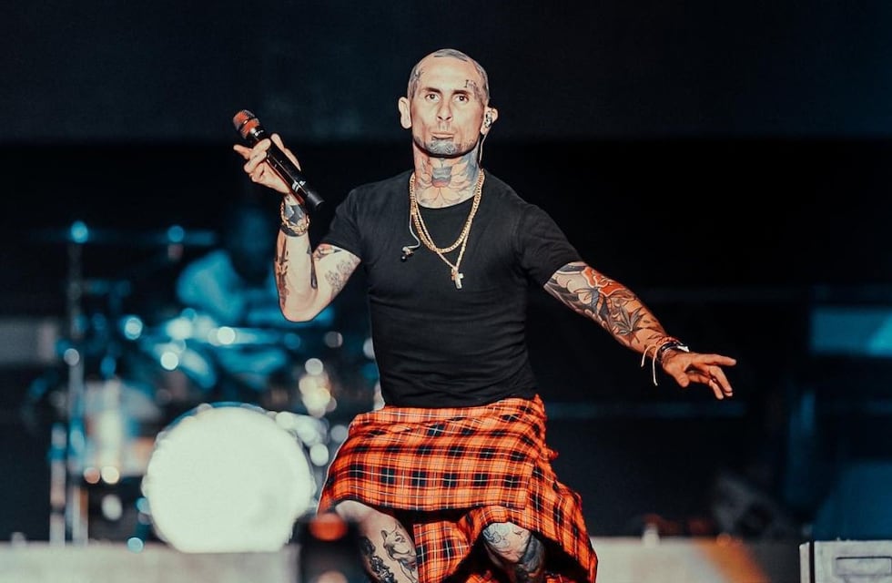 Emanuel Noir de Ke Personajes mostró un insólito momento en uno de sus shows y generó polémica