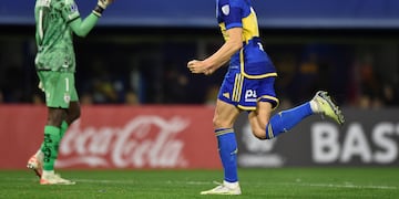 Siempre un peligro. Boca y su goleador Edinson Cavani, el domingo frente a Instituto (Prensa Boca).