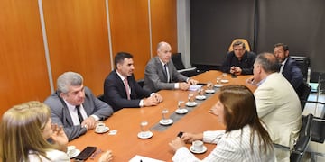 Análisis de pliegos en la Legislatura