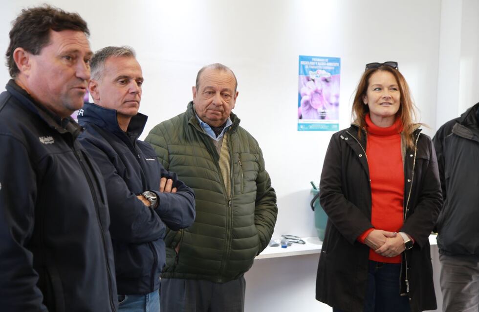 Werner Nickel y su equipo recorrió el Predio de Disposición de Residuos con intendente Sánchez