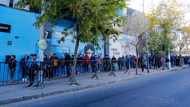 Los hinchas de Belgrano, por sus entradas para el duelo con Delfín por Copa Sudamericana (Belgrano).