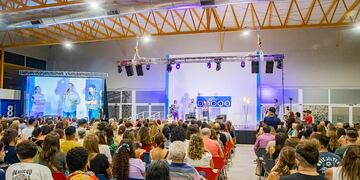 El exitoso ciclo “Maipú crece entre viñas y letras” continúa este viernes.