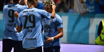 Lucas Diarte metió un golazo en el Gigante de Alberdi. Fue 2-0 para Belgrano sobre Huracán. (José Gabriel Hernández / La Voz)
