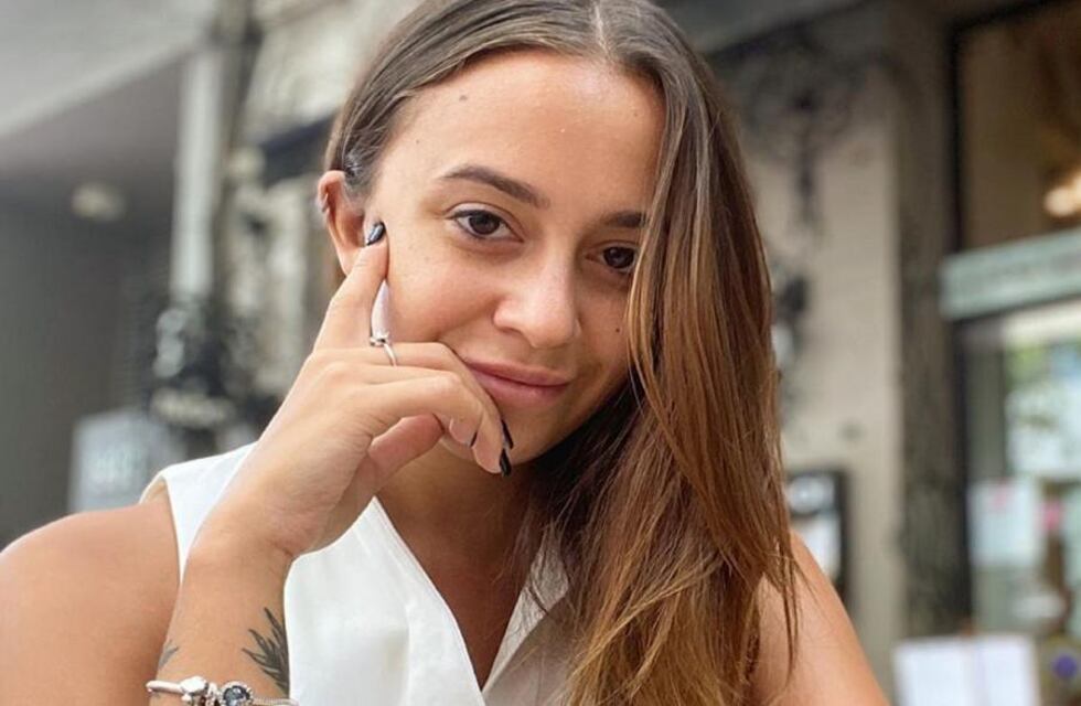 Nai Awada bailó y reflexionó en joggineta y con la panza al aire