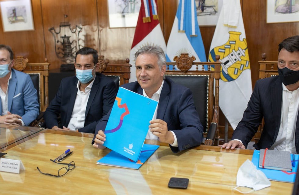 Rosario y Córdoba firmaron un convenio sobre turismo para trabajar juntas