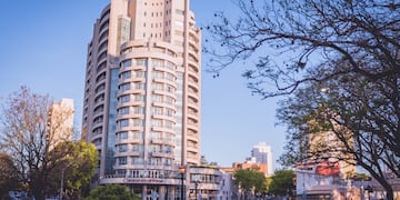 Hotel  Maran Suite, en pleno Parque Urquiza.