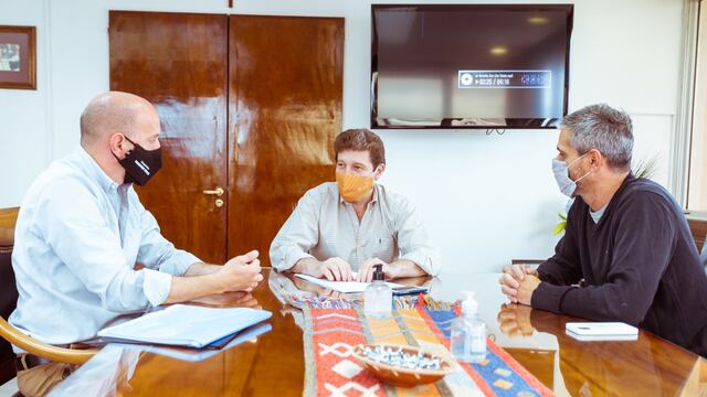 El Gobernador manifestó su apoyo al trabajo que viene desarrollando la Cooperativa, entendiendo el rol preponderante que el cooperativismo cumple en la sociedad.