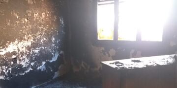 Así quedó la vivienda tras el incendio. (Policía)