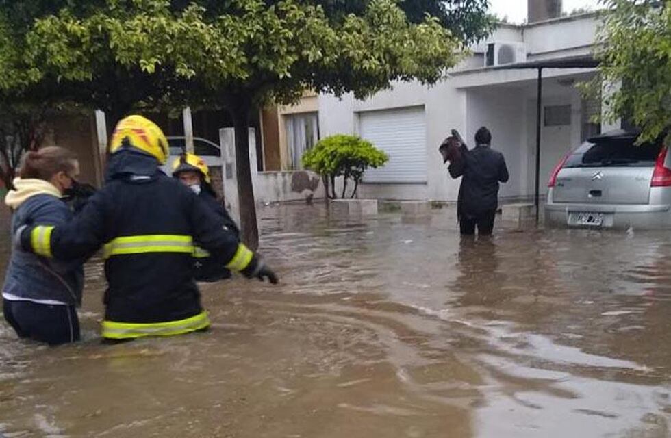 Por las inundaciones en Marcos Juárez, hay familias que siguen evacuadas
