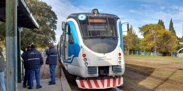 Arribo del Tren de las Sierras a la estación de Valle Hermoso.