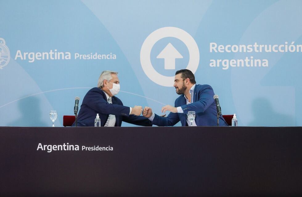 Alberto Fernández y Walter Vuoto lanzaron Conectar igualdad Ushuaia y anunciaron la construcción de la primera Residencia de Adultos Mayores