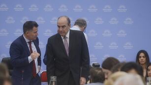 Guillermo Francos, ministro del Interior, en el debate de la "ley ómnibus" (Foto: Clarín)