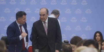 Guillermo Francos, ministro del Interior, en el debate de la "ley ómnibus" (Foto: Clarín)